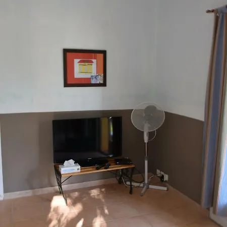 Apartman Les Lauriers Blancs 1